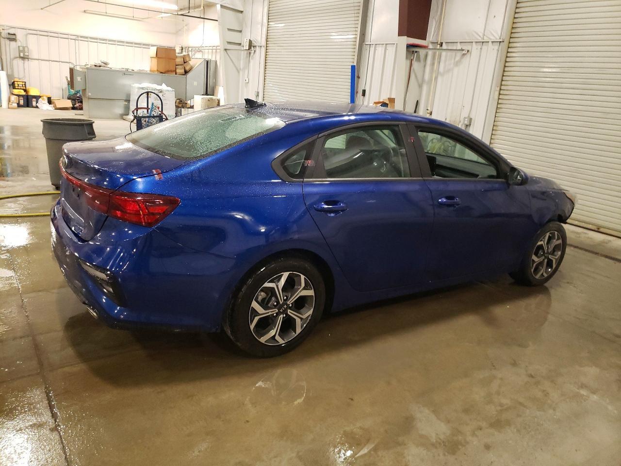 2020 Kia Forte Lxs - Фото 3