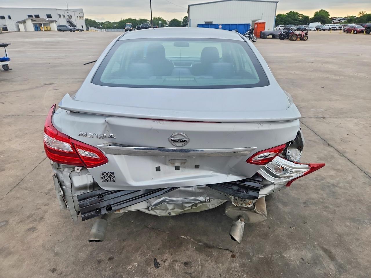 2017 Nissan Altima 2.5 S - Image 6