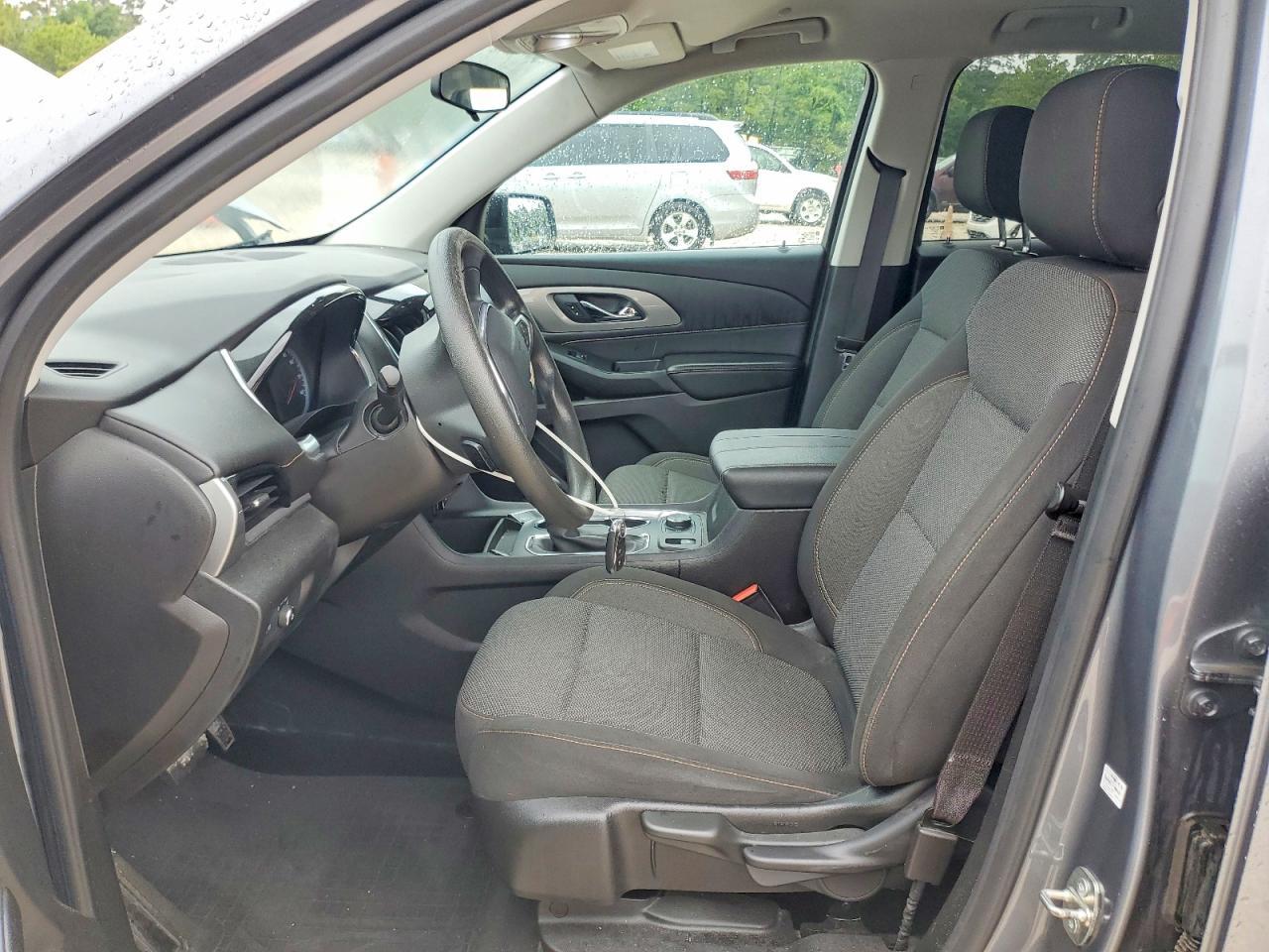 2021 Chevrolet Traverse Ls - Image 7