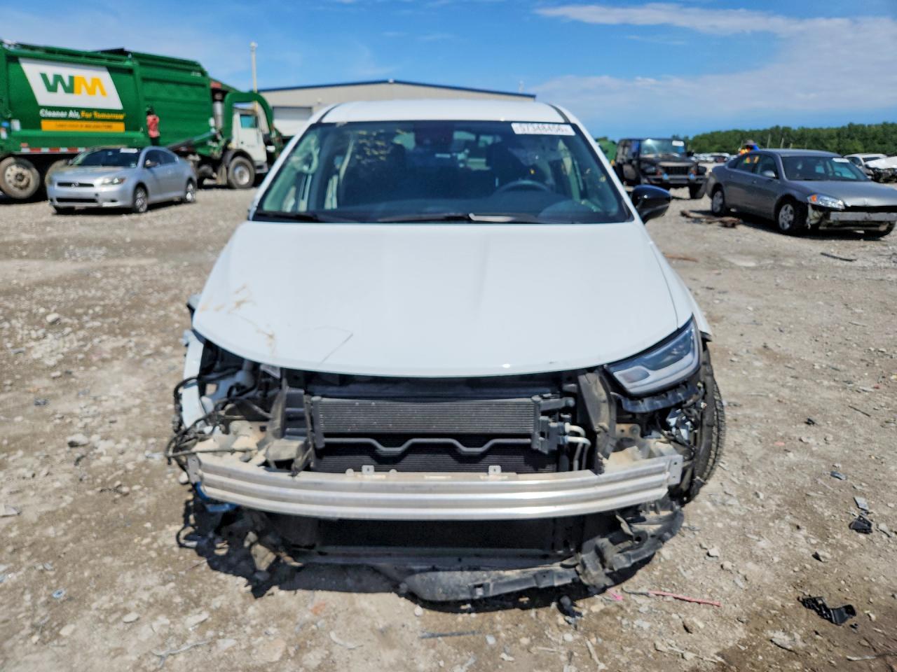 2024 Chrysler Pacifica Touring L - Фото 5