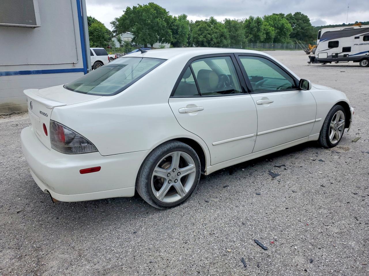2004 Lexus Is 300 - Фото 3