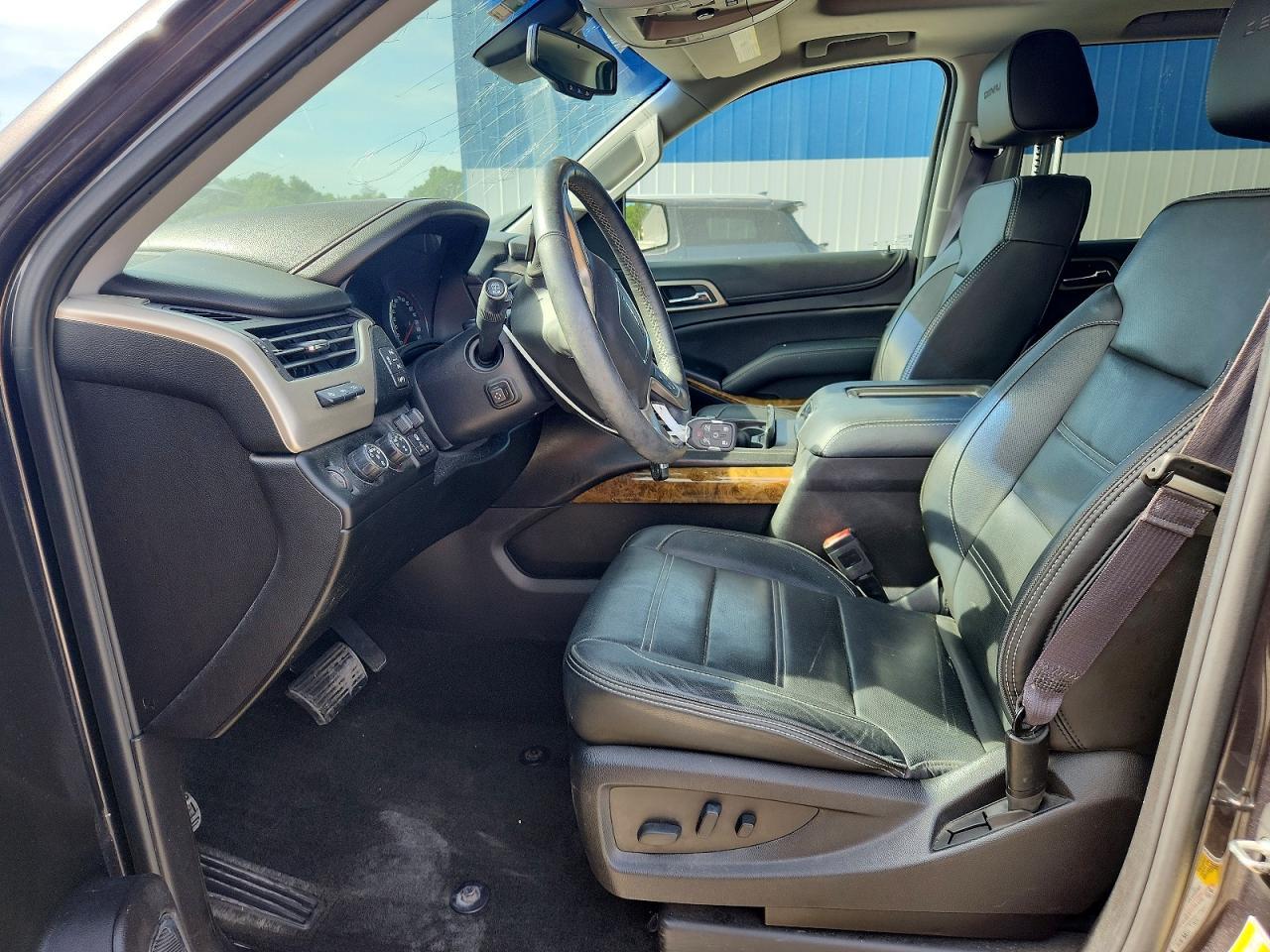 2016 GMC Yukon Denali - Image 7