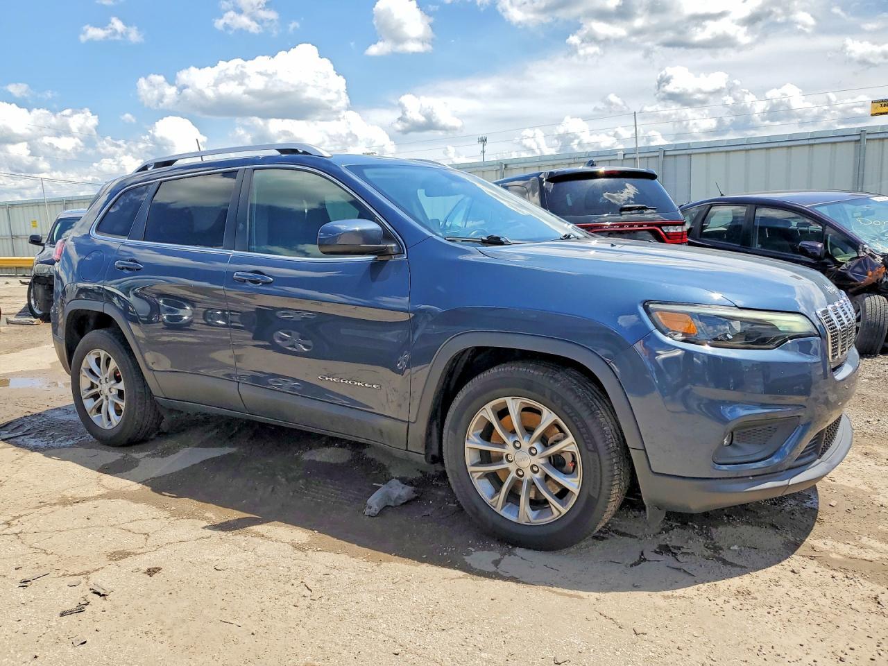 2019 Jeep Cherokee Latitude - Image 4