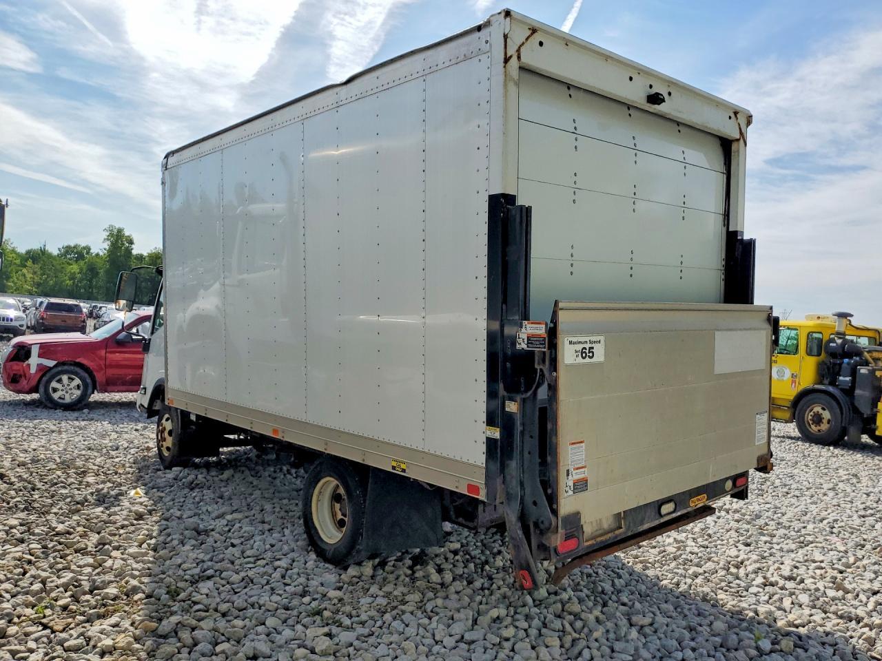 2020 Isuzu Npr Box Truck - Фото 2