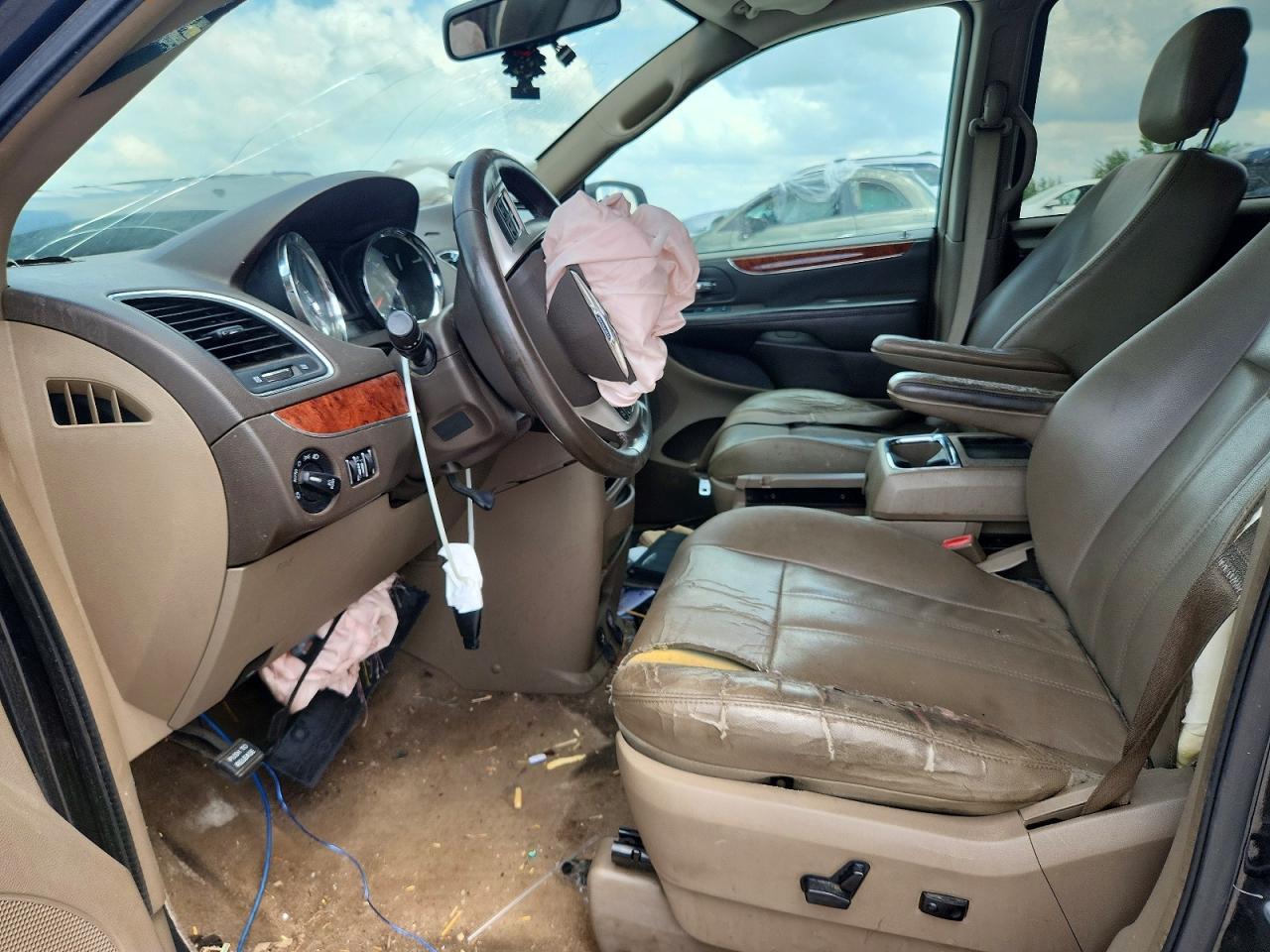 2016 Chrysler Town & Country Touring - Фото 7