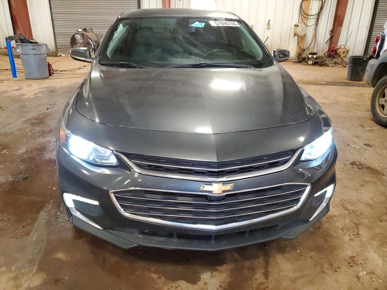 2017 Chevrolet Malibu Premier - Image 5
