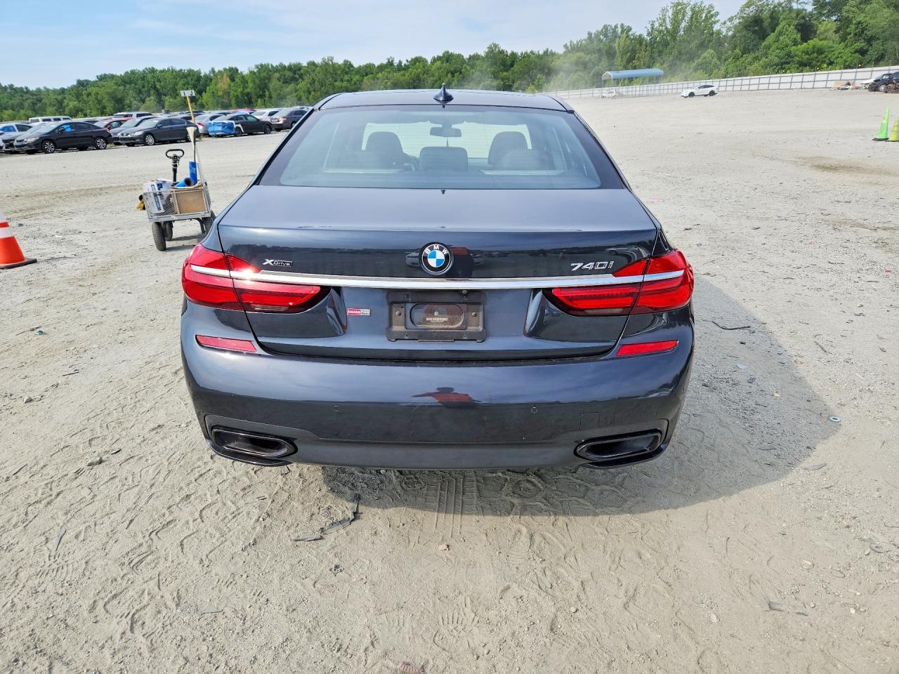 2019 BMW 740 Xi - Фото 6