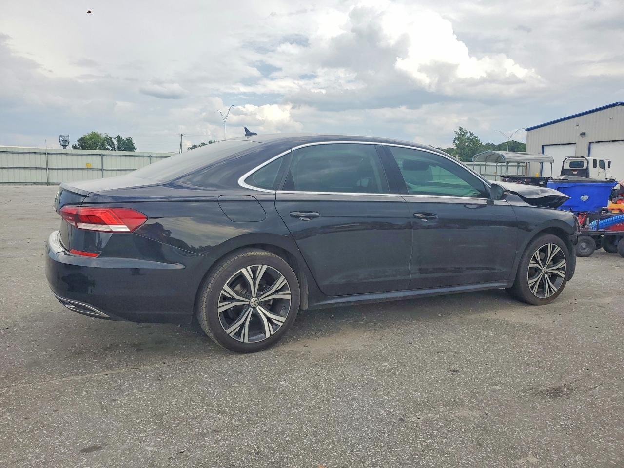 2021 Volkswagen Passat Se - Фото 3