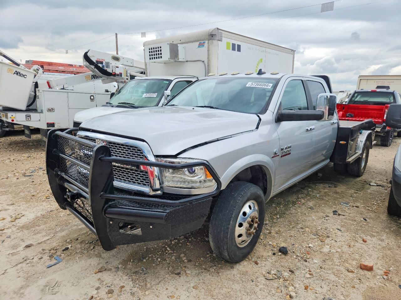 2018 Ram 3500 Laramie - Фото 2