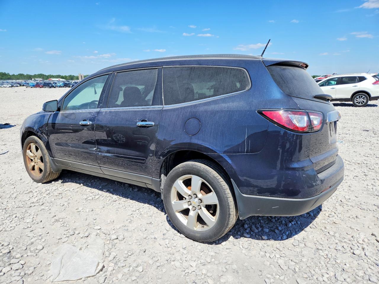 2016 Chevrolet Traverse Lt - Фото 2
