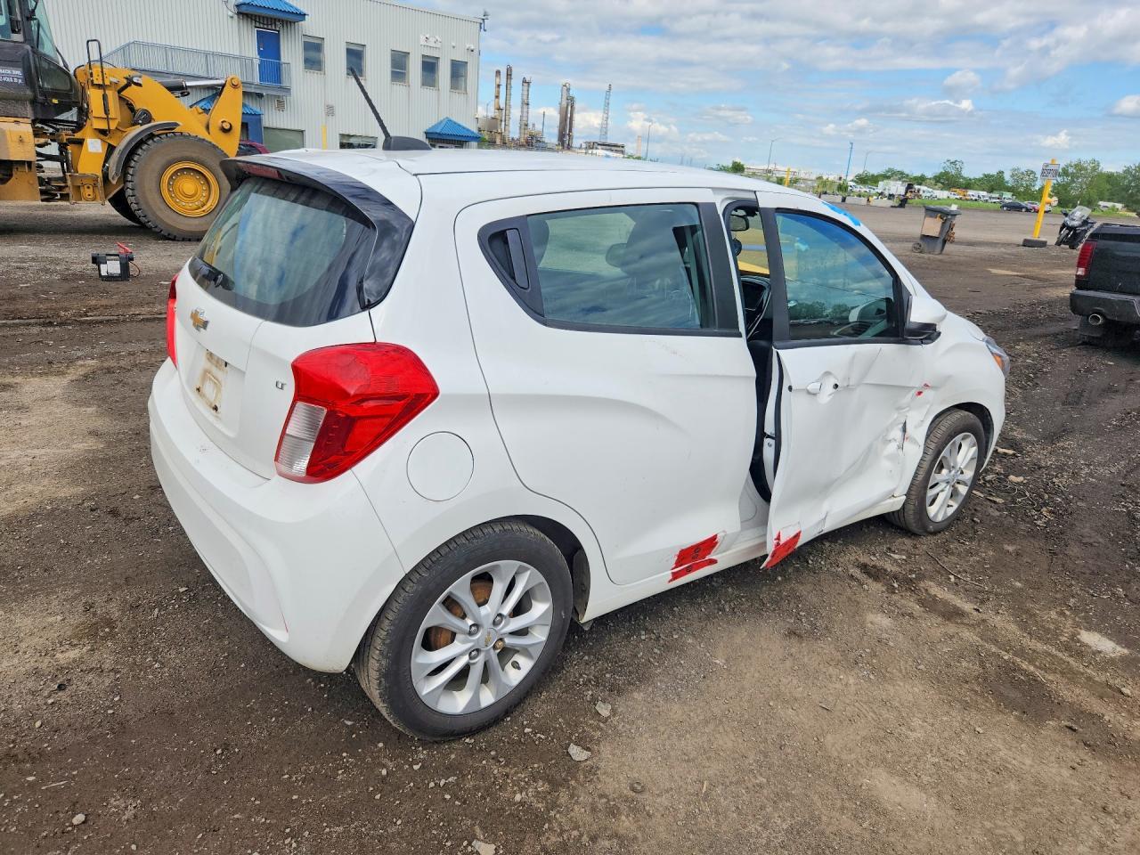 2020 Chevrolet Spark 1Lt - Фото 3