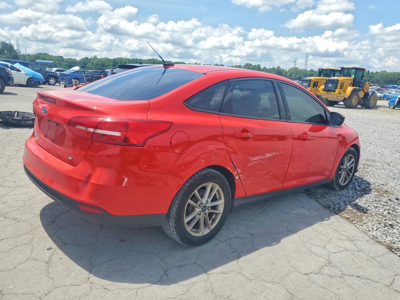 2015 Ford Focus Se - Image 3