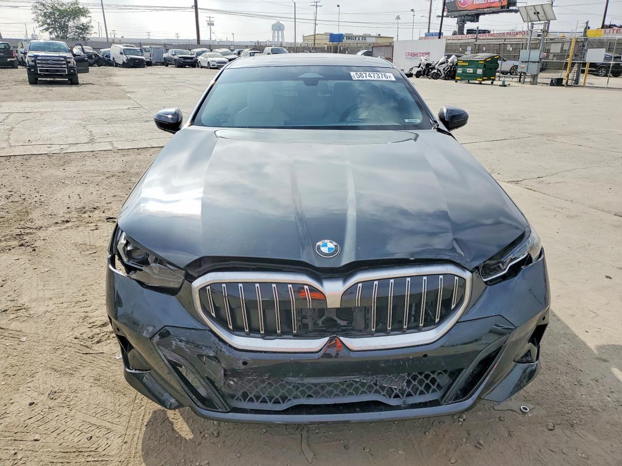 2025 BMW 530 I - Фото 5