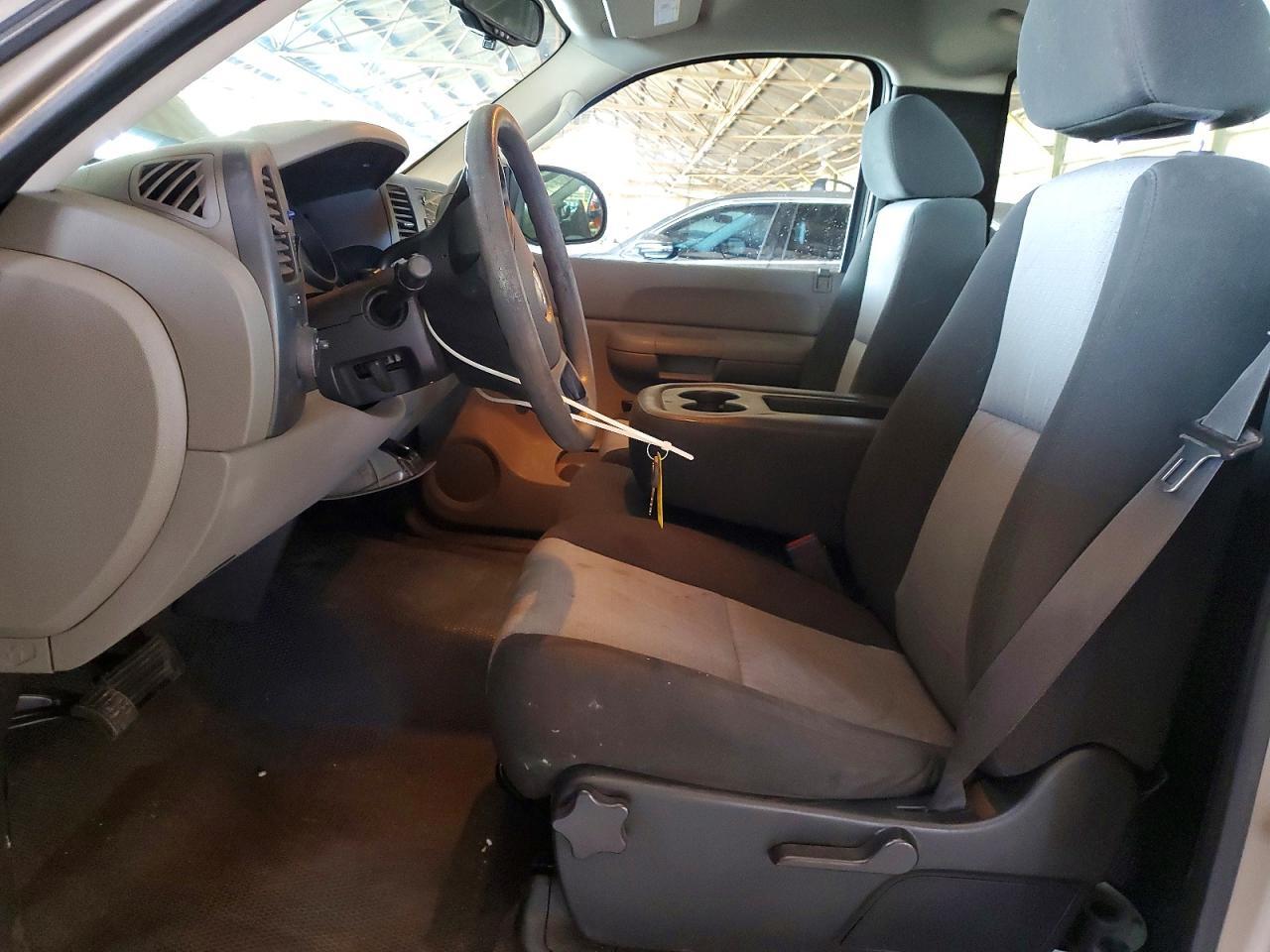 2008 GMC Sierra C1500 - Image 7