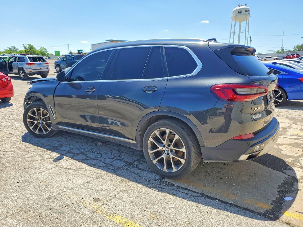 2020 BMW X5 xDrive50I - Фото 2