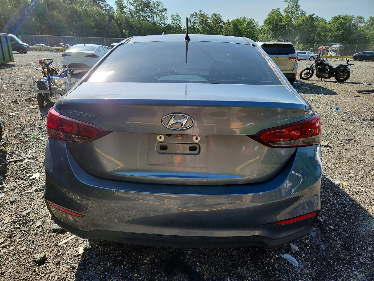 2020 Hyundai Accent Se - Фото 6