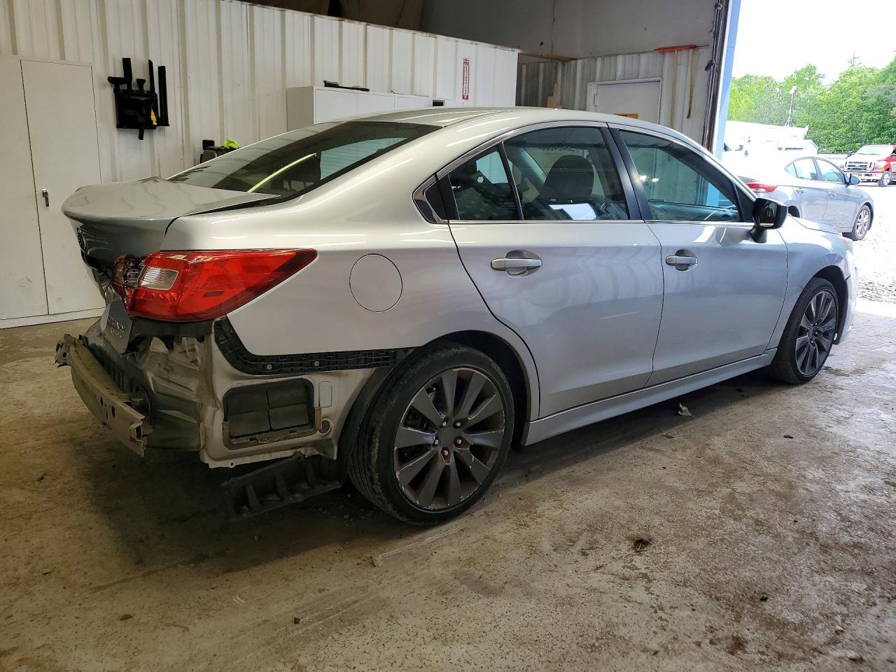 2017 Subaru Legacy 2.5I - Фото 3