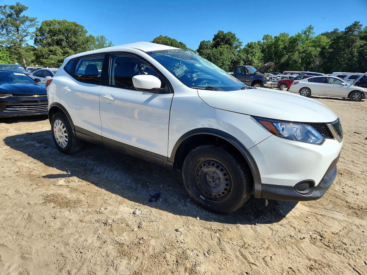 2018 Nissan Rogue Sport S - Image 4