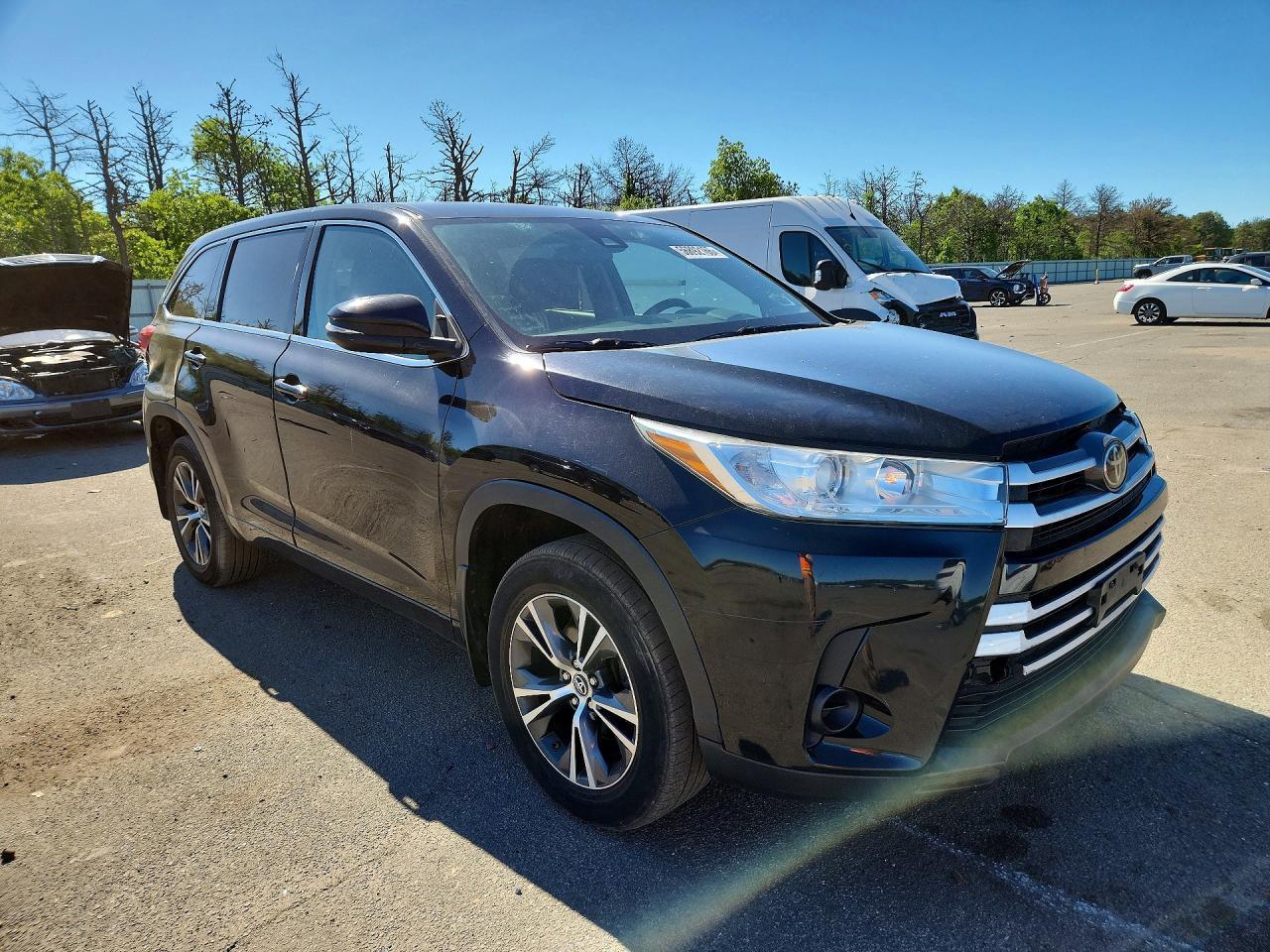 2017 Toyota Highlander Le - Фото 4
