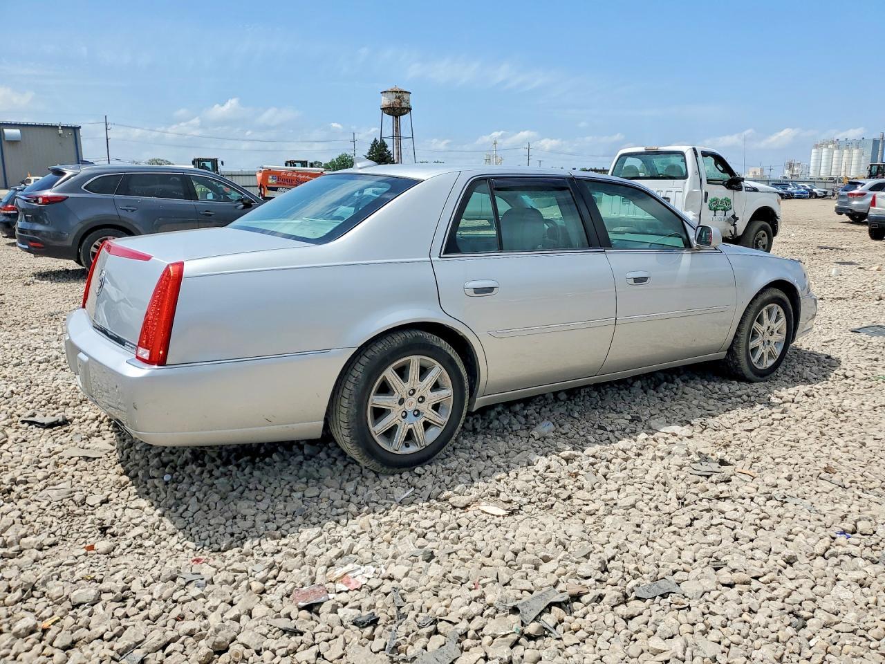 2011 Cadillac Dts Premium Collection - Фото 3