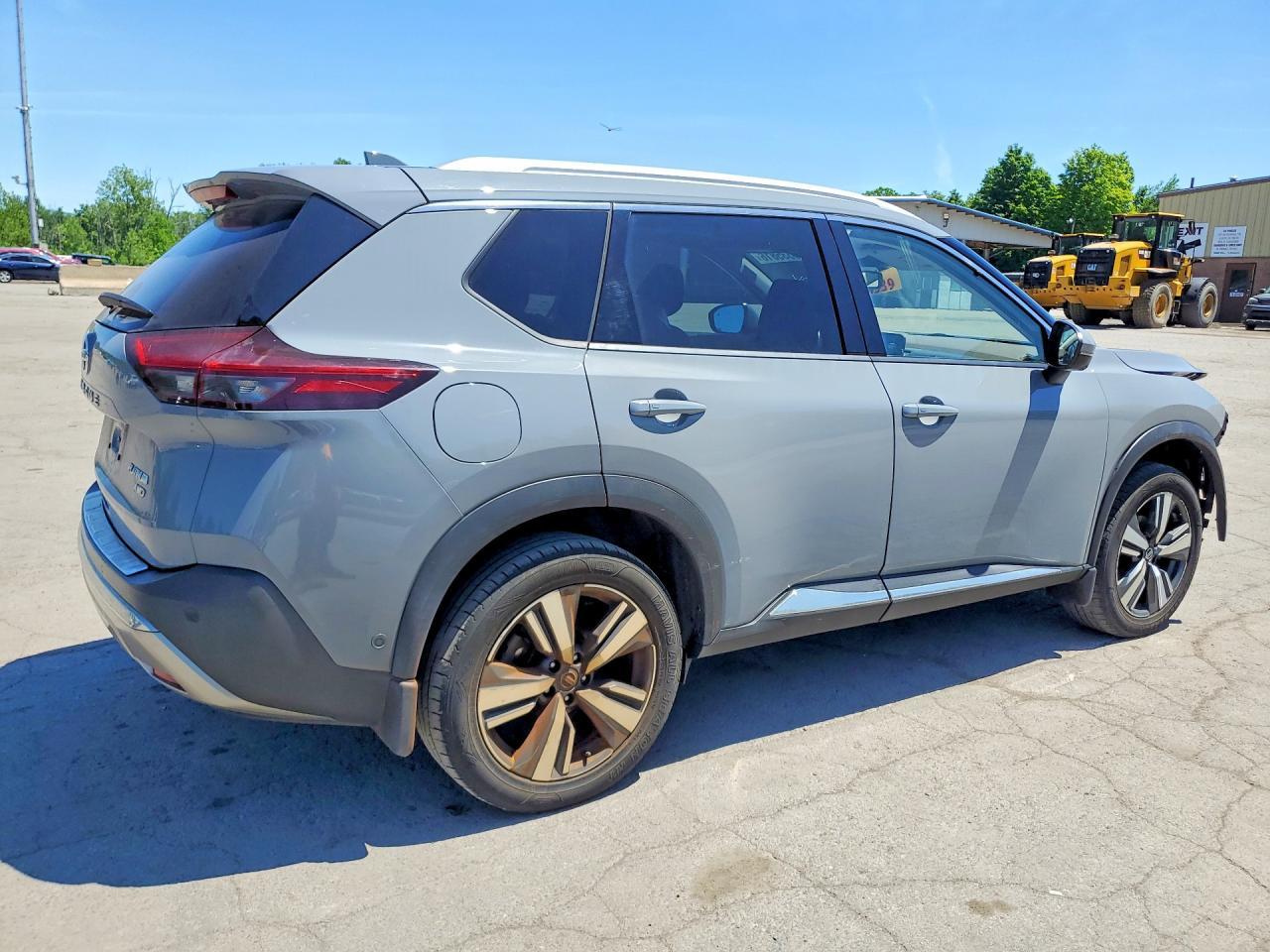 2021 Nissan Rogue Platinum - Фото 3