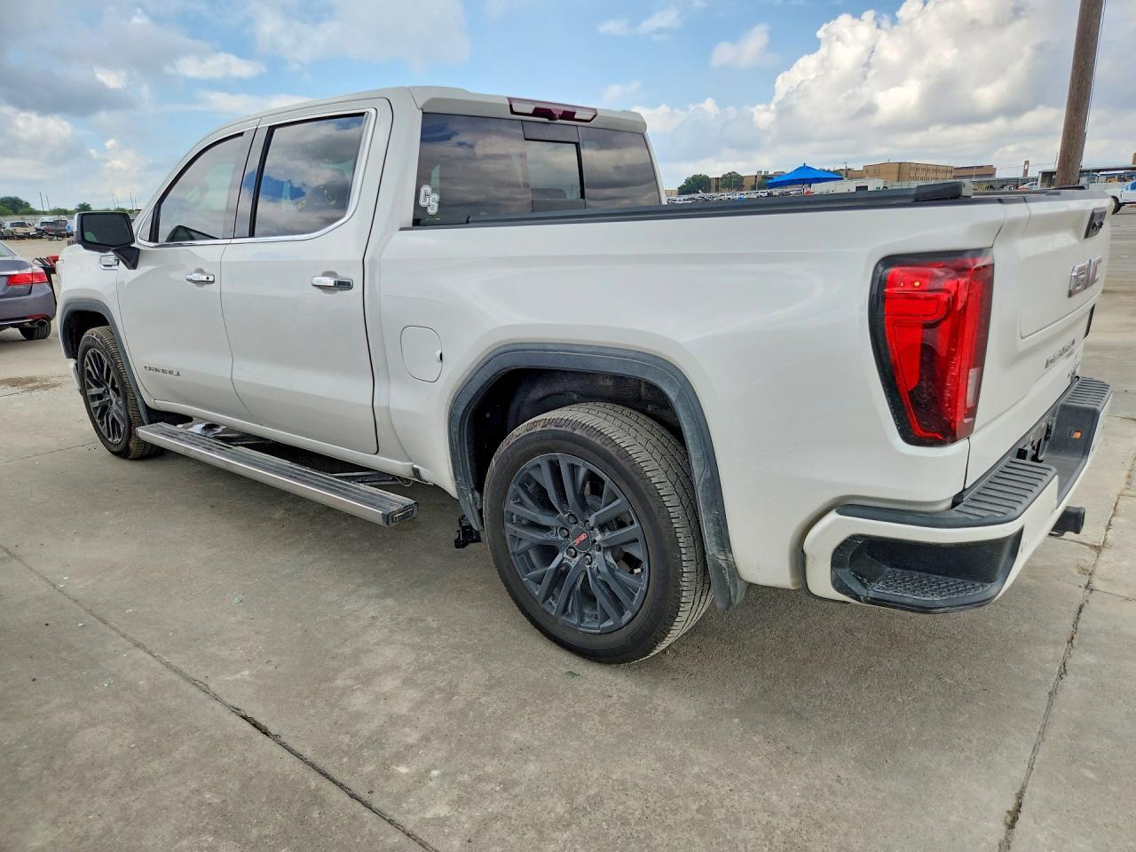2022 GMC Sierra K1500 Denali - Image 2