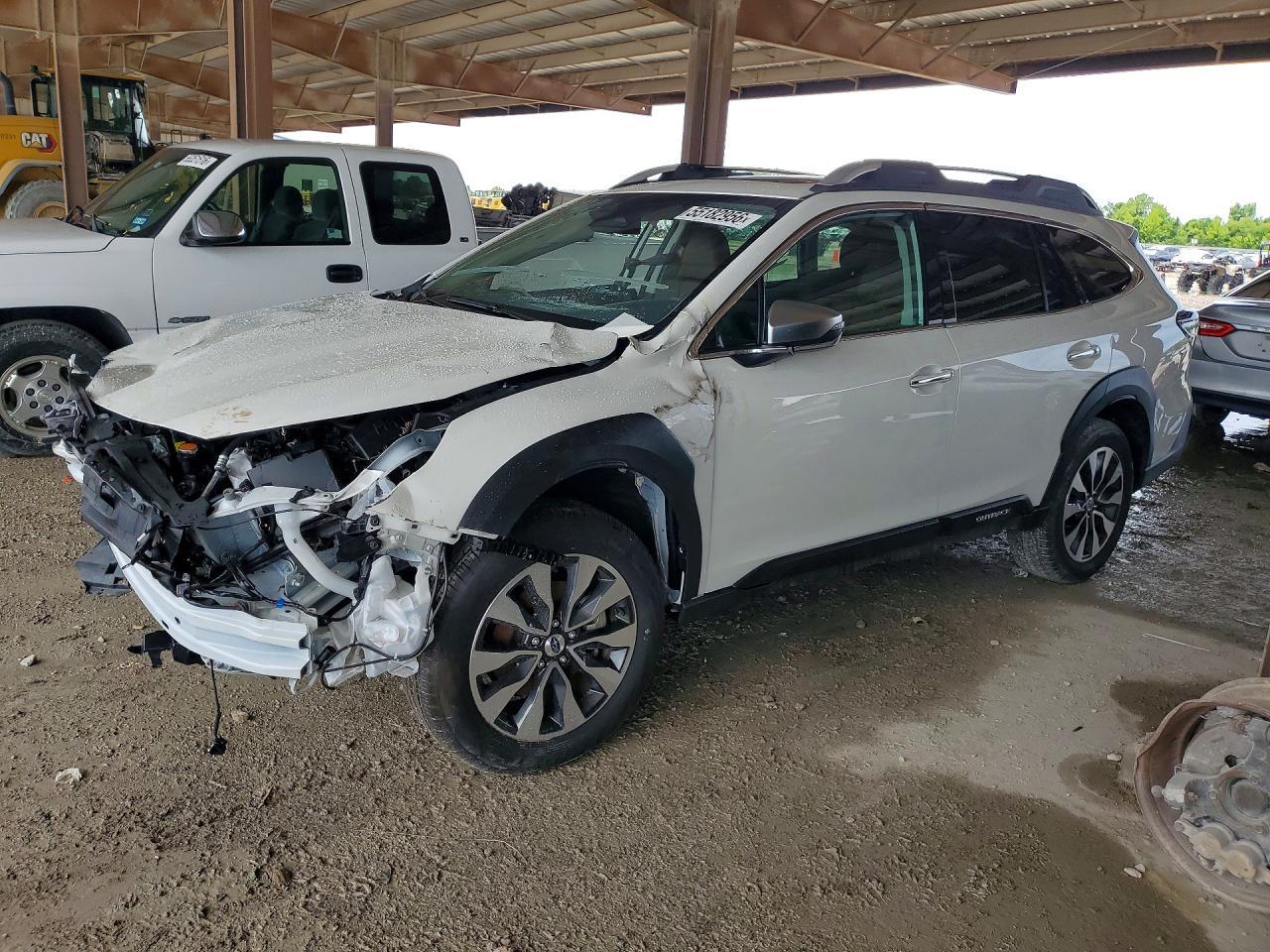 2025 Subaru Outback Touring