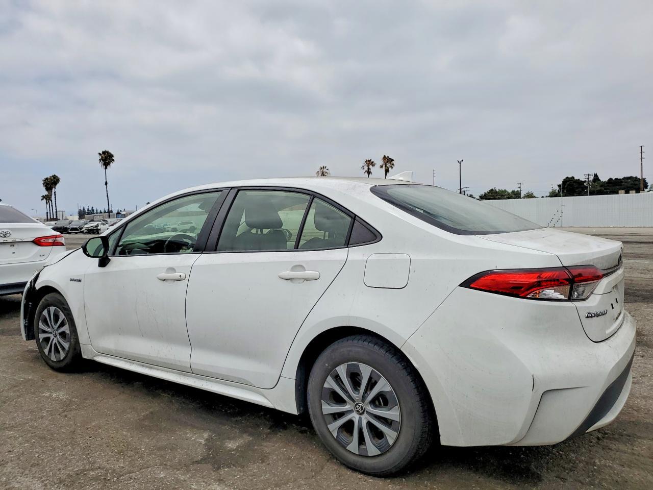 2020 Toyota Corolla Le - Фото 2