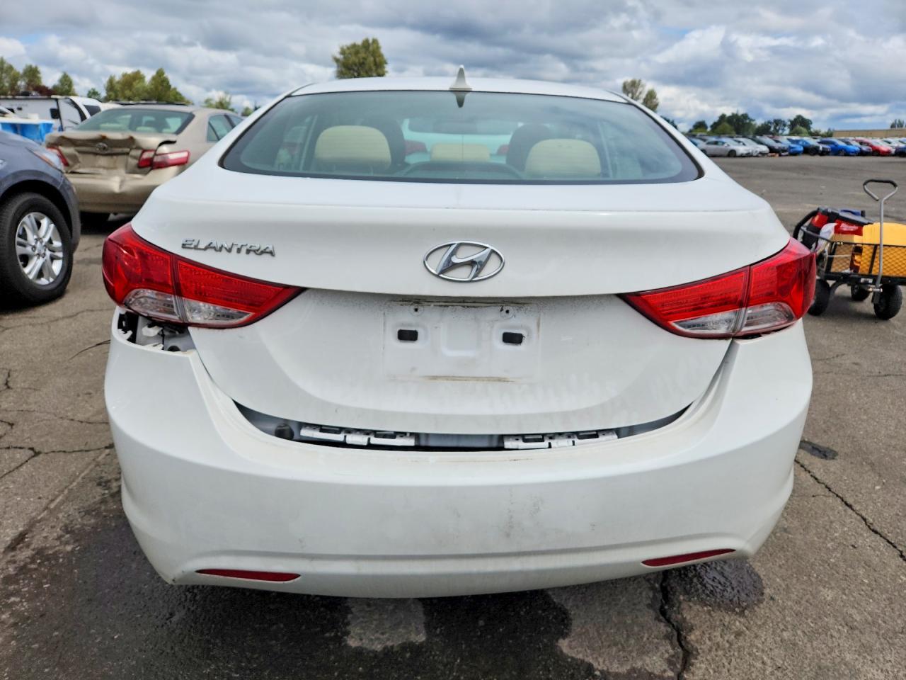 2013 Hyundai Elantra Gls - Image 6