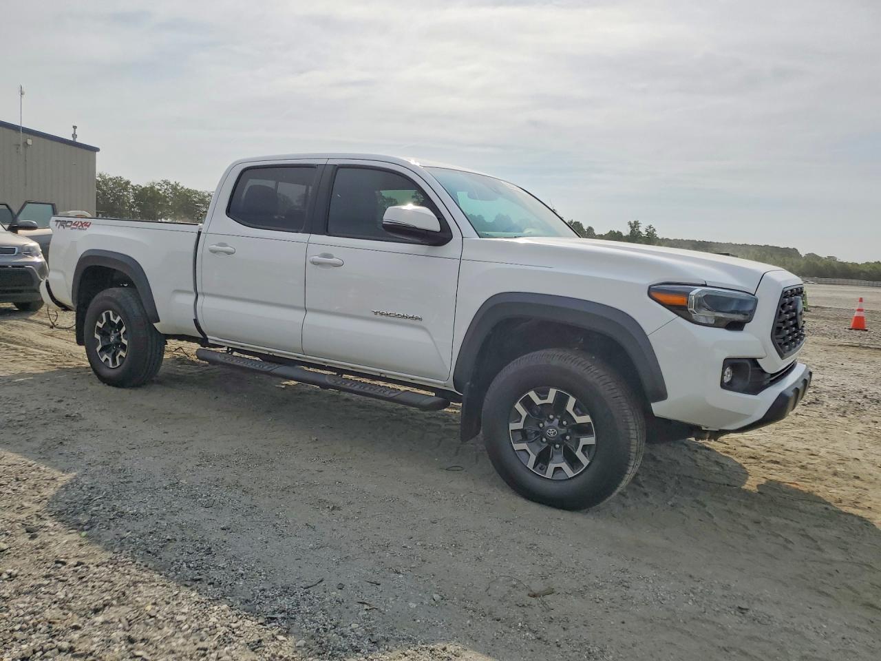2021 Toyota Tacoma Trd Off-Road - Image 4