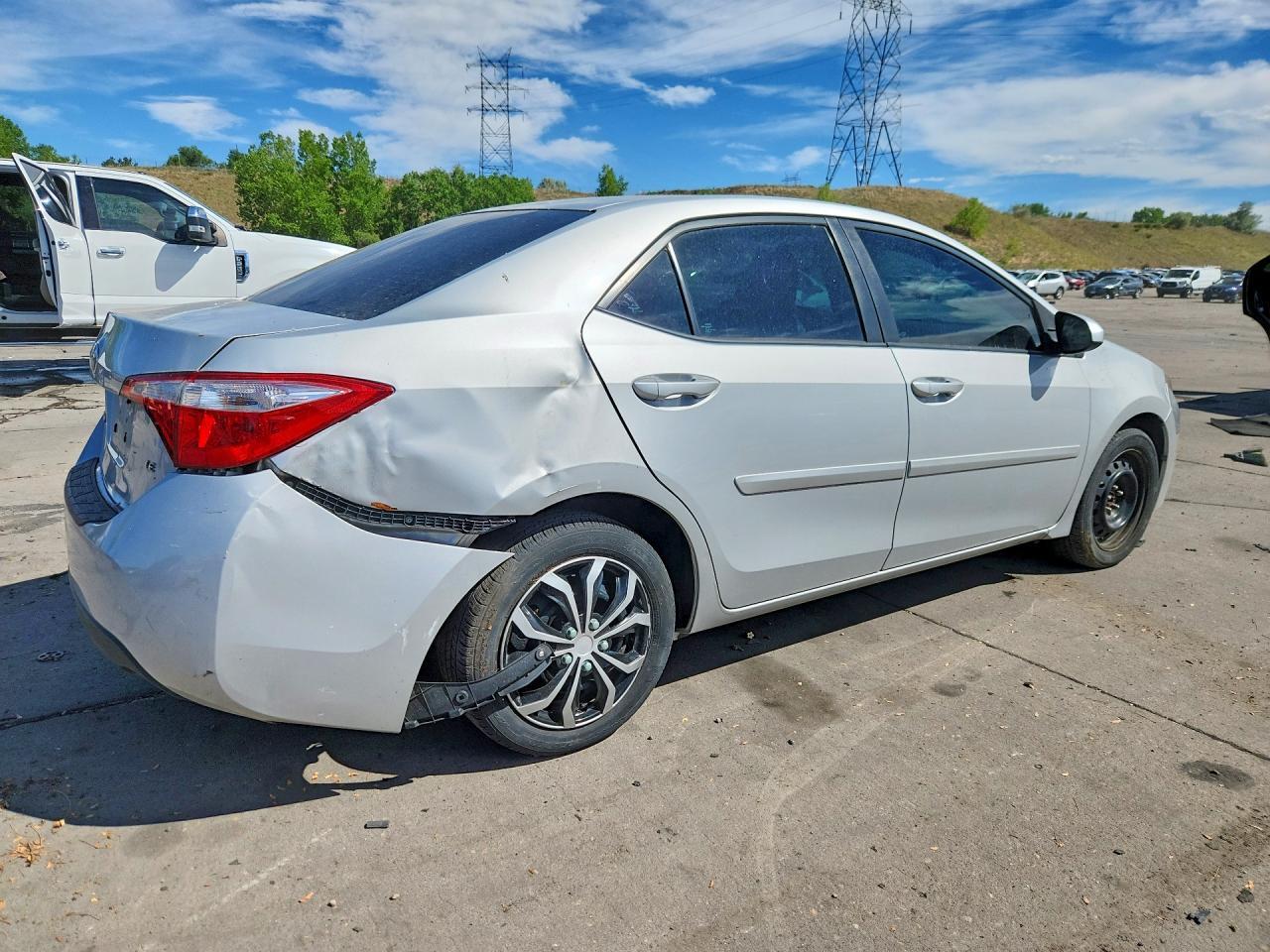 2014 Toyota Corolla Le - Image 3