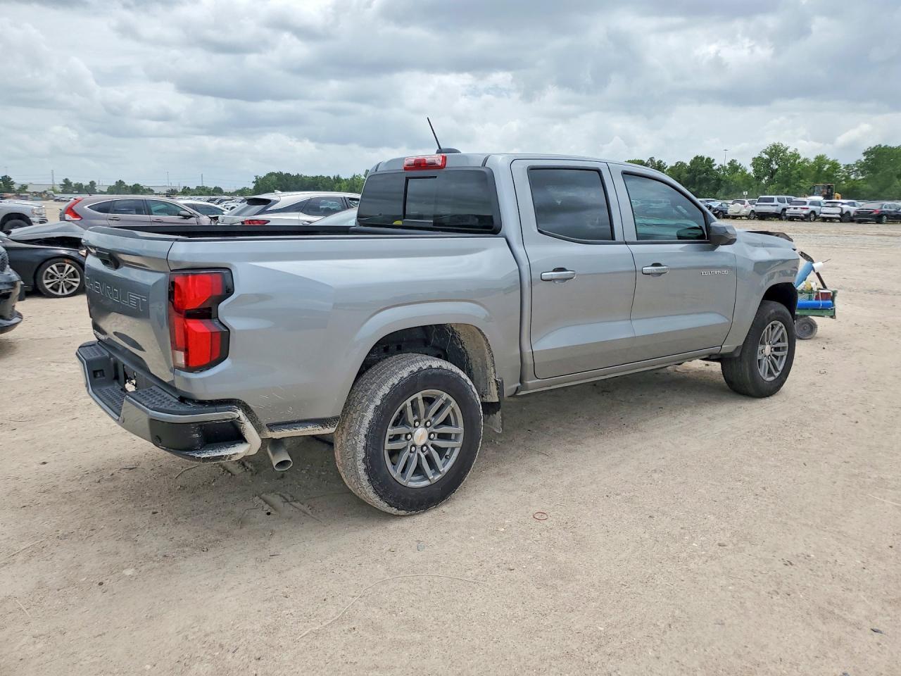 2026 Chevrolet Colorado Lt - Image 3