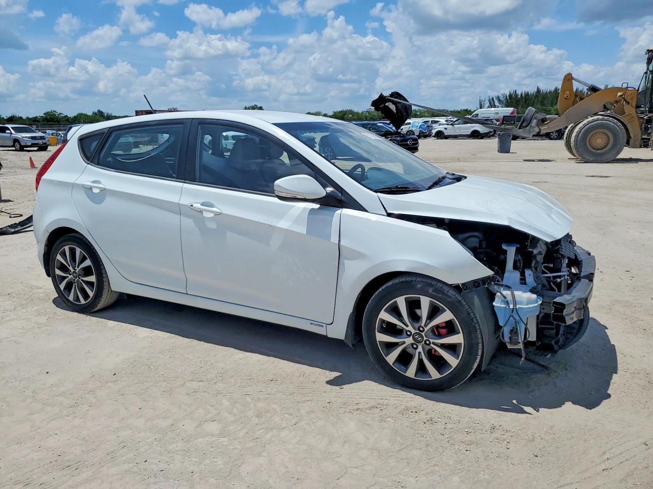 2015 Hyundai Accent Sport - Фото 4