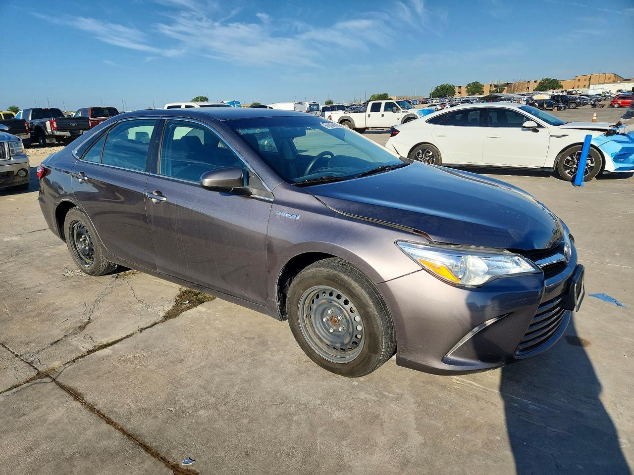 2017 Toyota Camry Hybrid Le - Фото 4