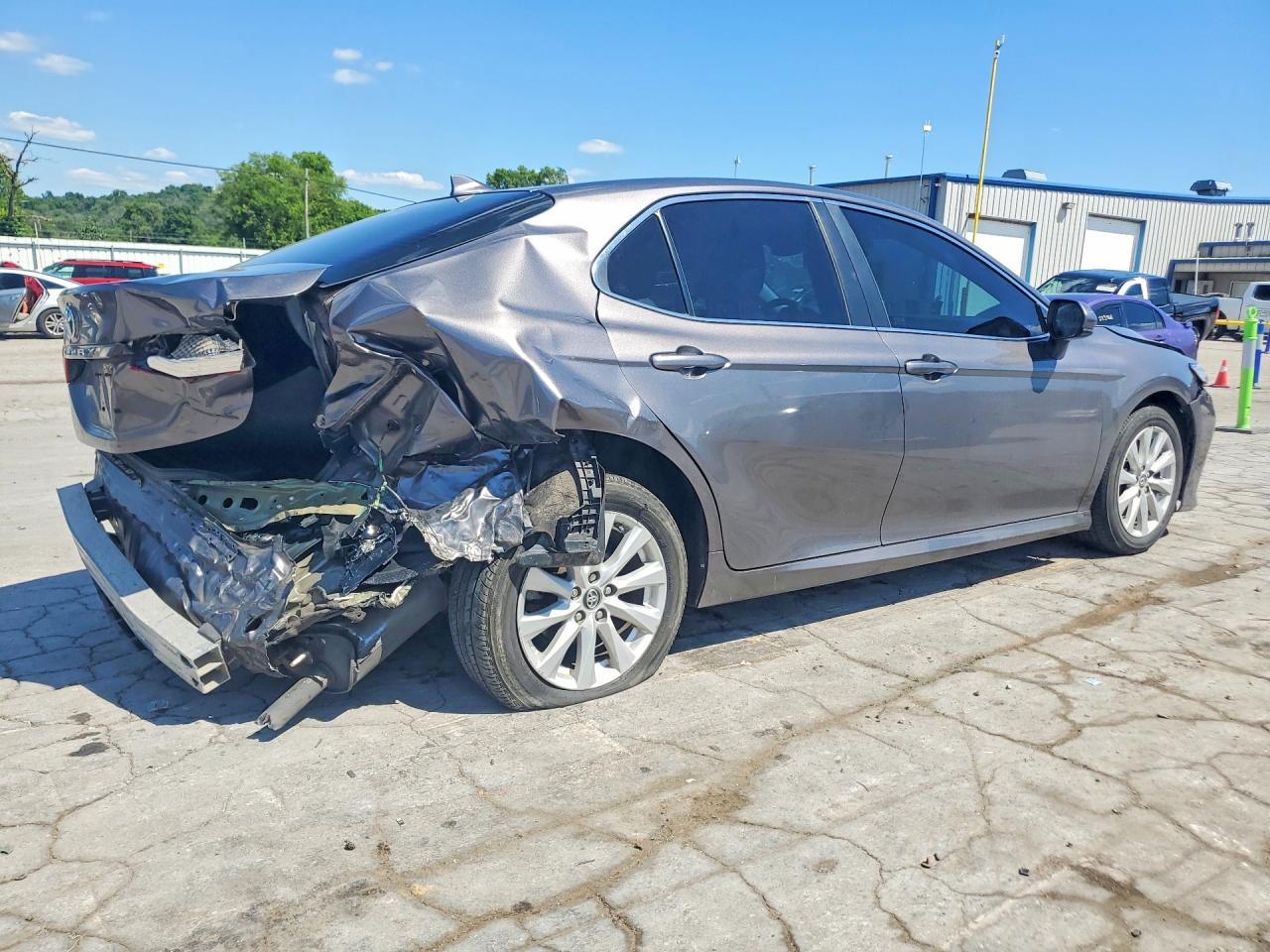 2019 Toyota Camry Le - Image 3