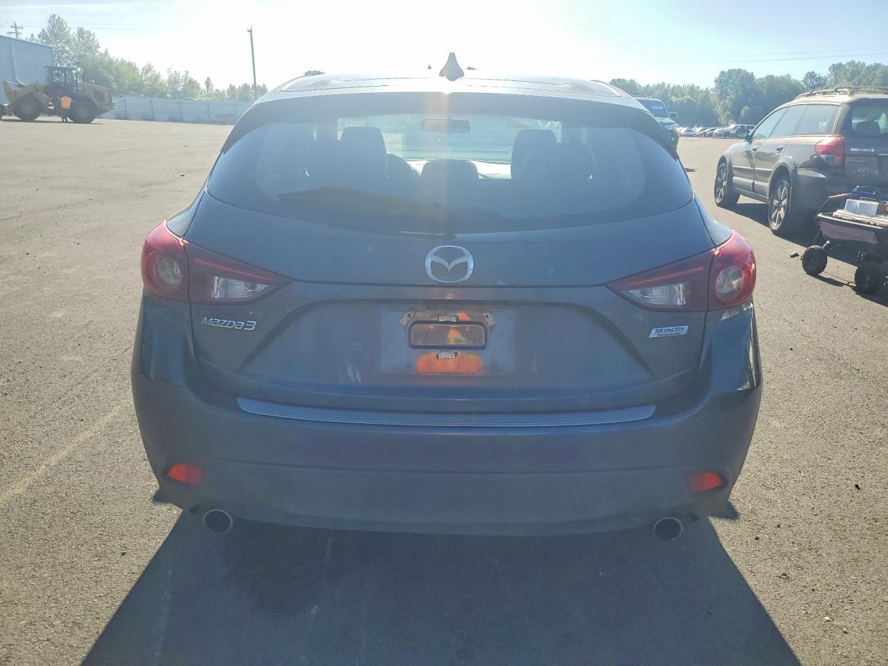2014 Mazda 3 Grand Touring - Image 6