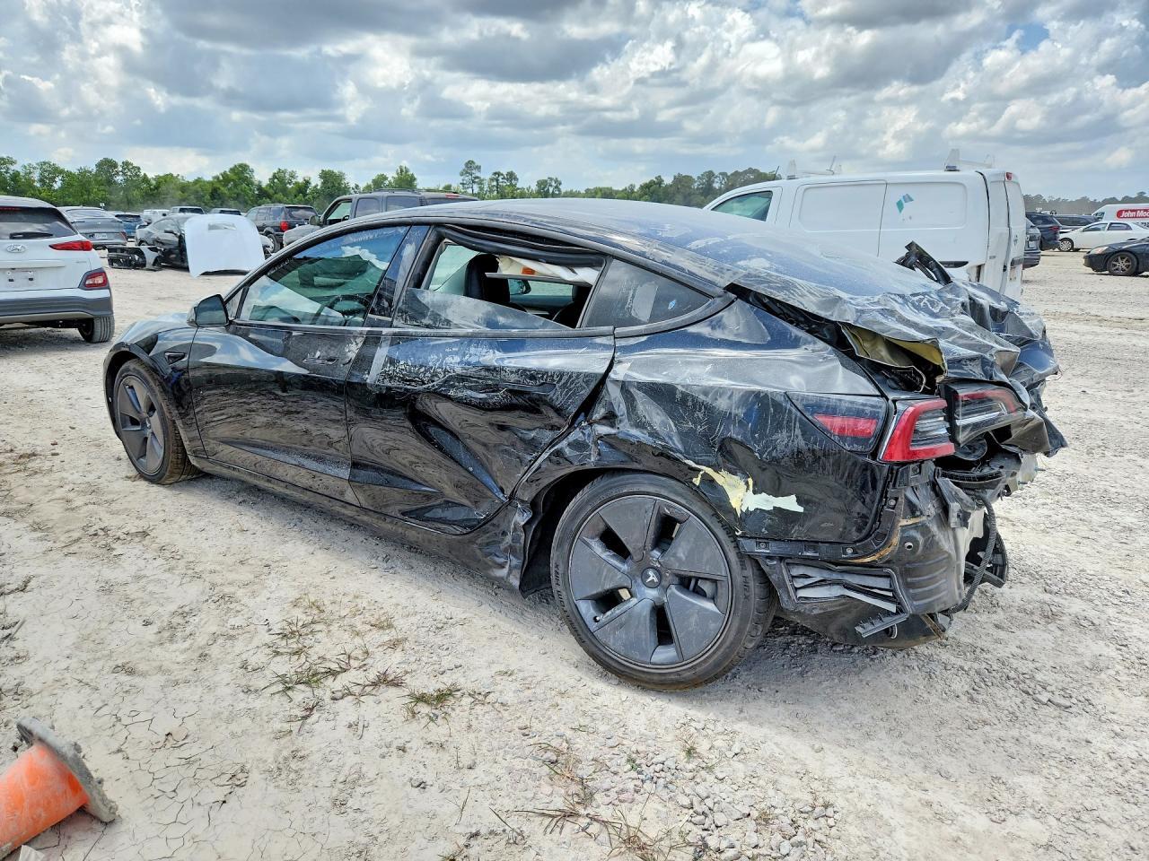 2023 Tesla Model 3 - Image 2