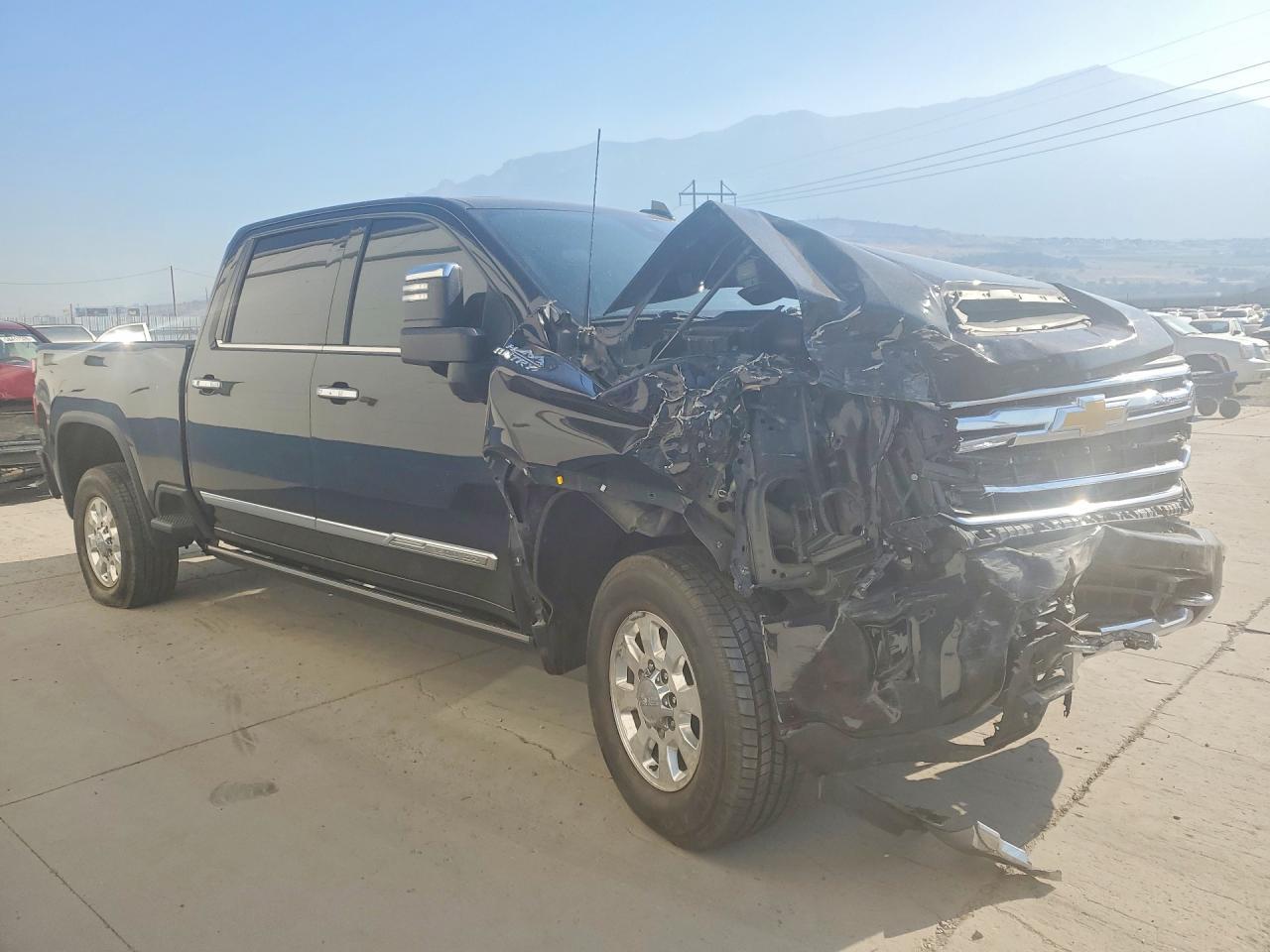 2024 Chevrolet Silverado K3500 High Country - Фото 4