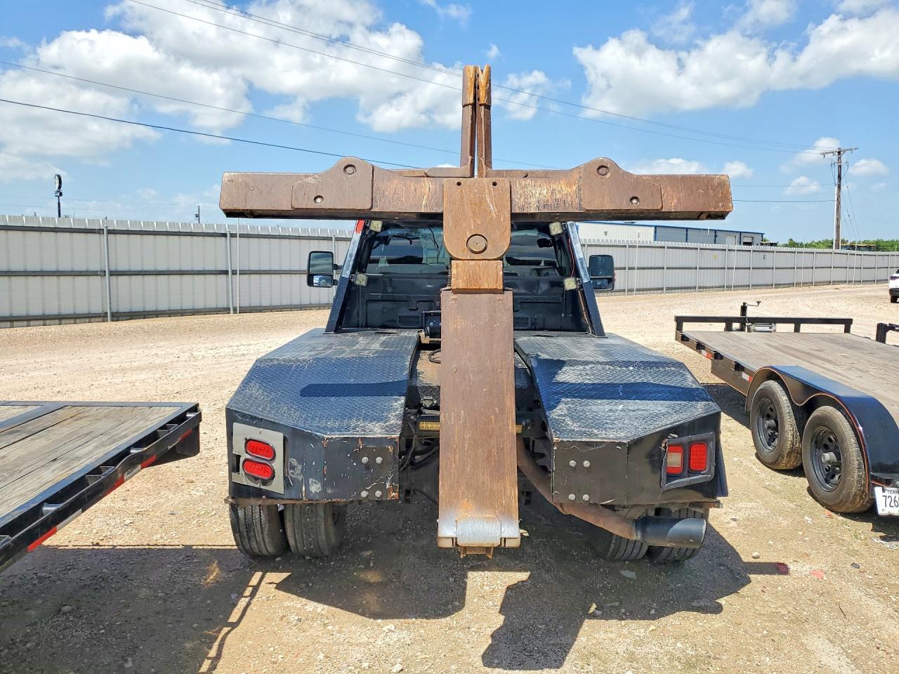 2005 Ford F450 Super Duty - Image 6