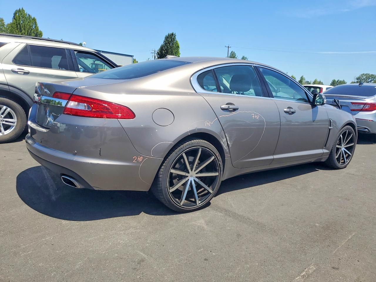 2009 Jaguar Xf Supercharged - Image 3