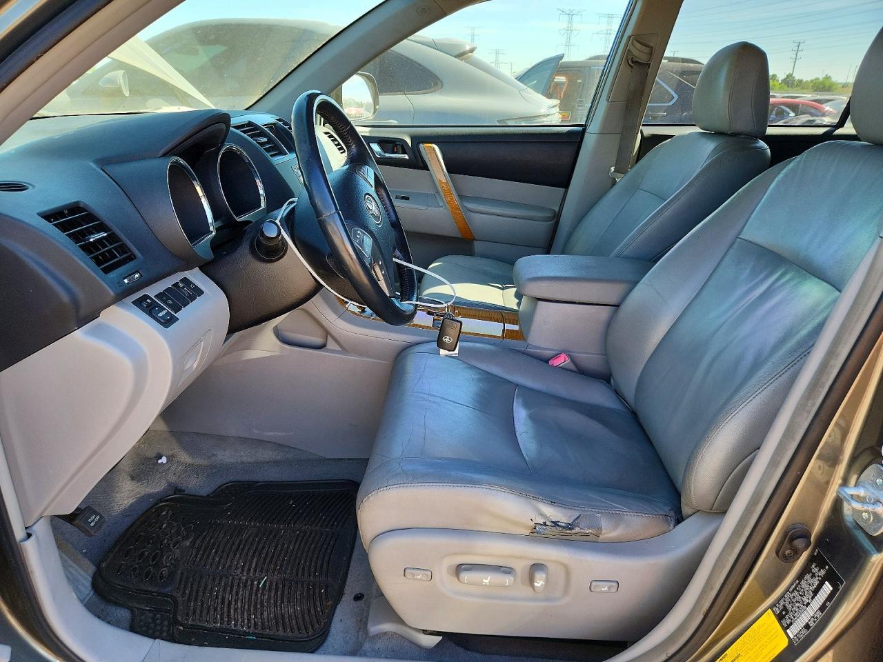 2008 Toyota Highlander Hybrid Limited - Image 7