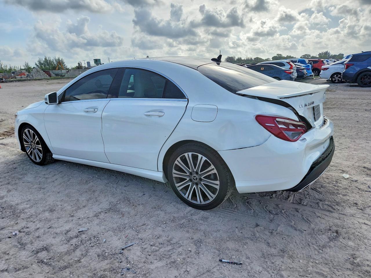 2018 Mercedes-Benz Cla 250 - Фото 2