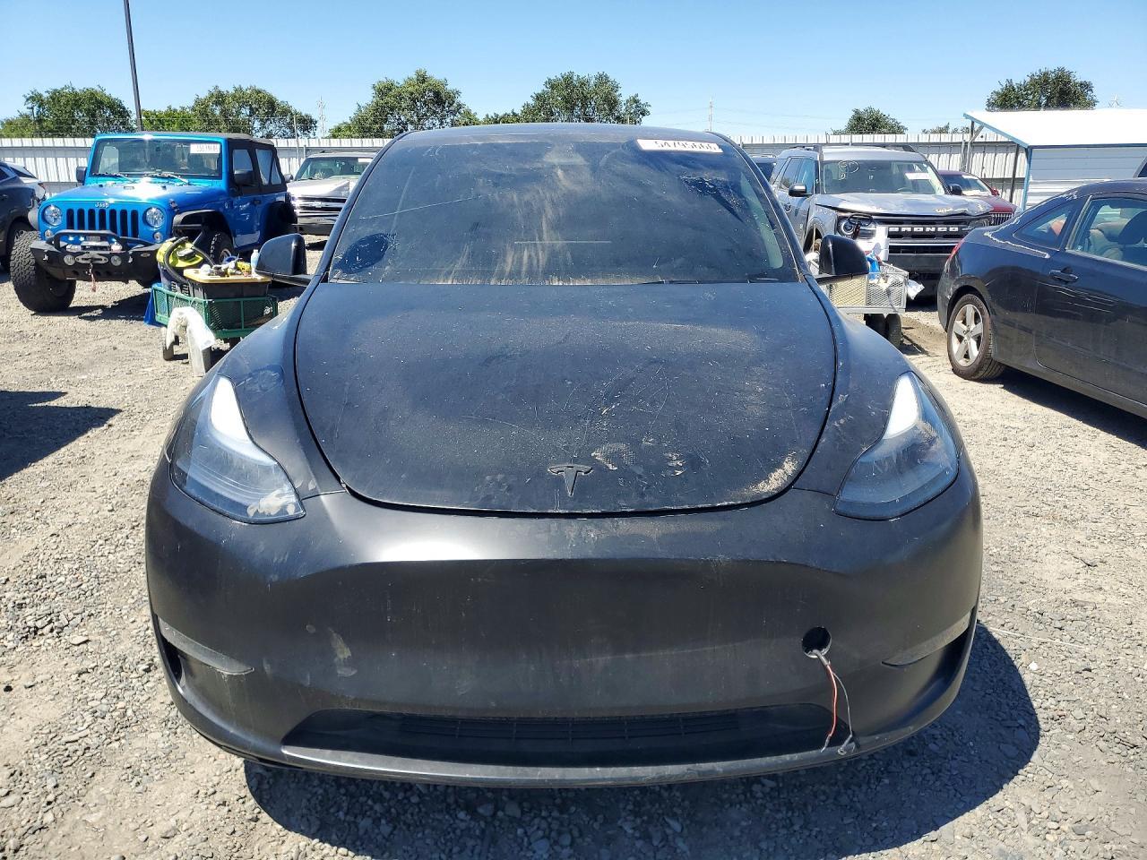 2024 Tesla Model Y - Фото 5