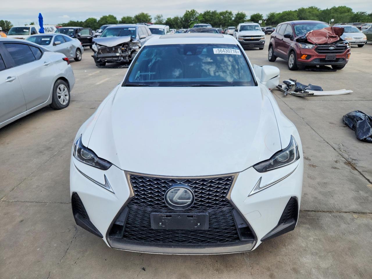 2019 Lexus Is 300 - Image 5