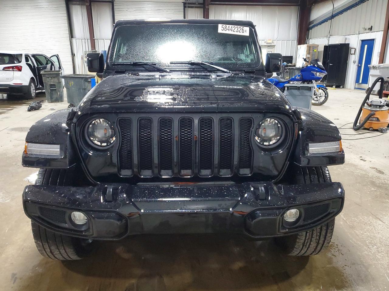 2023 Jeep Wrangler Sahara - Фото 5