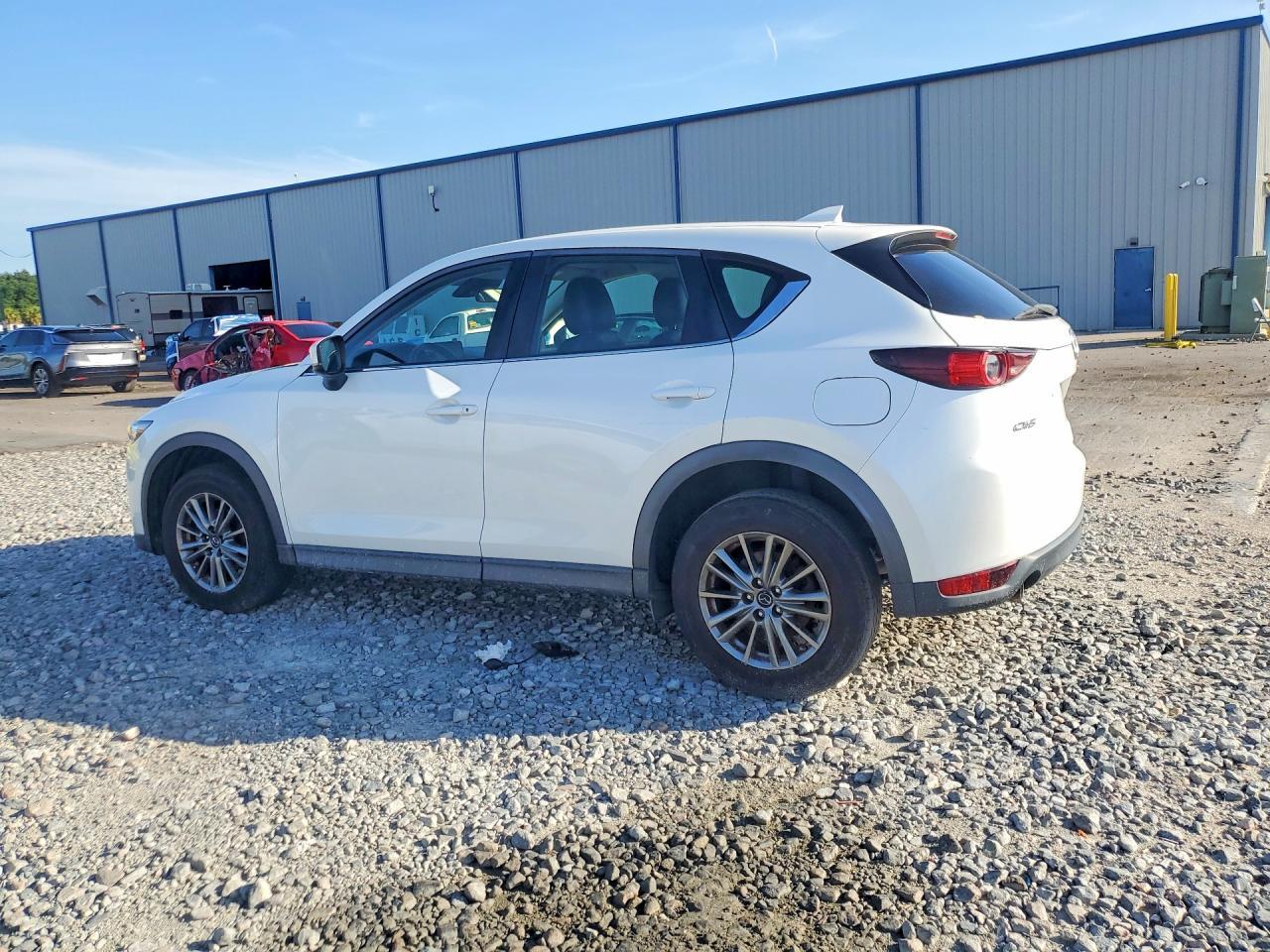 2017 Mazda Cx-5 Sport - Image 2