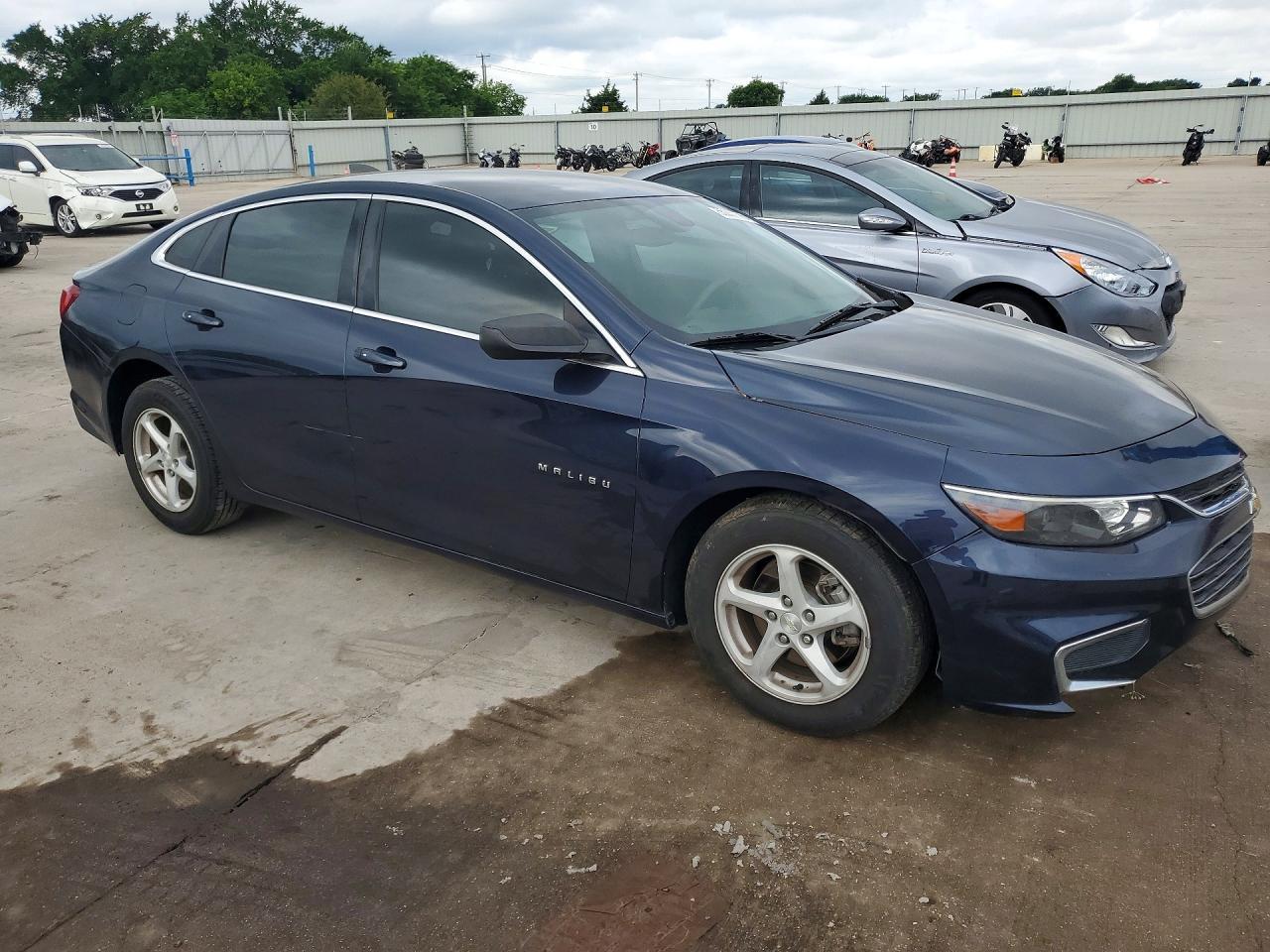 2016 Chevrolet Malibu Ls - Image 4