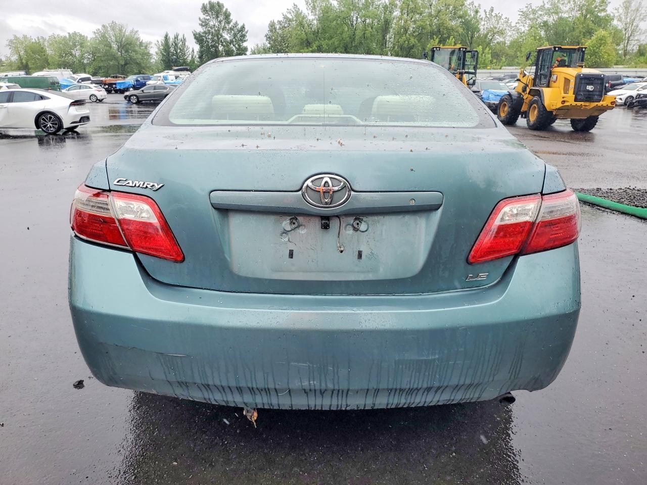 2009 Toyota Camry Le - Фото 6