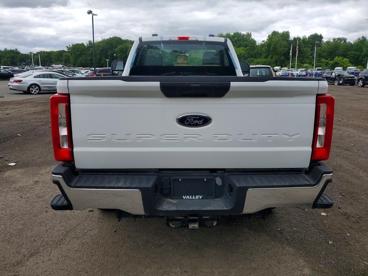 2023 Ford F250 Super Duty - Фото 6