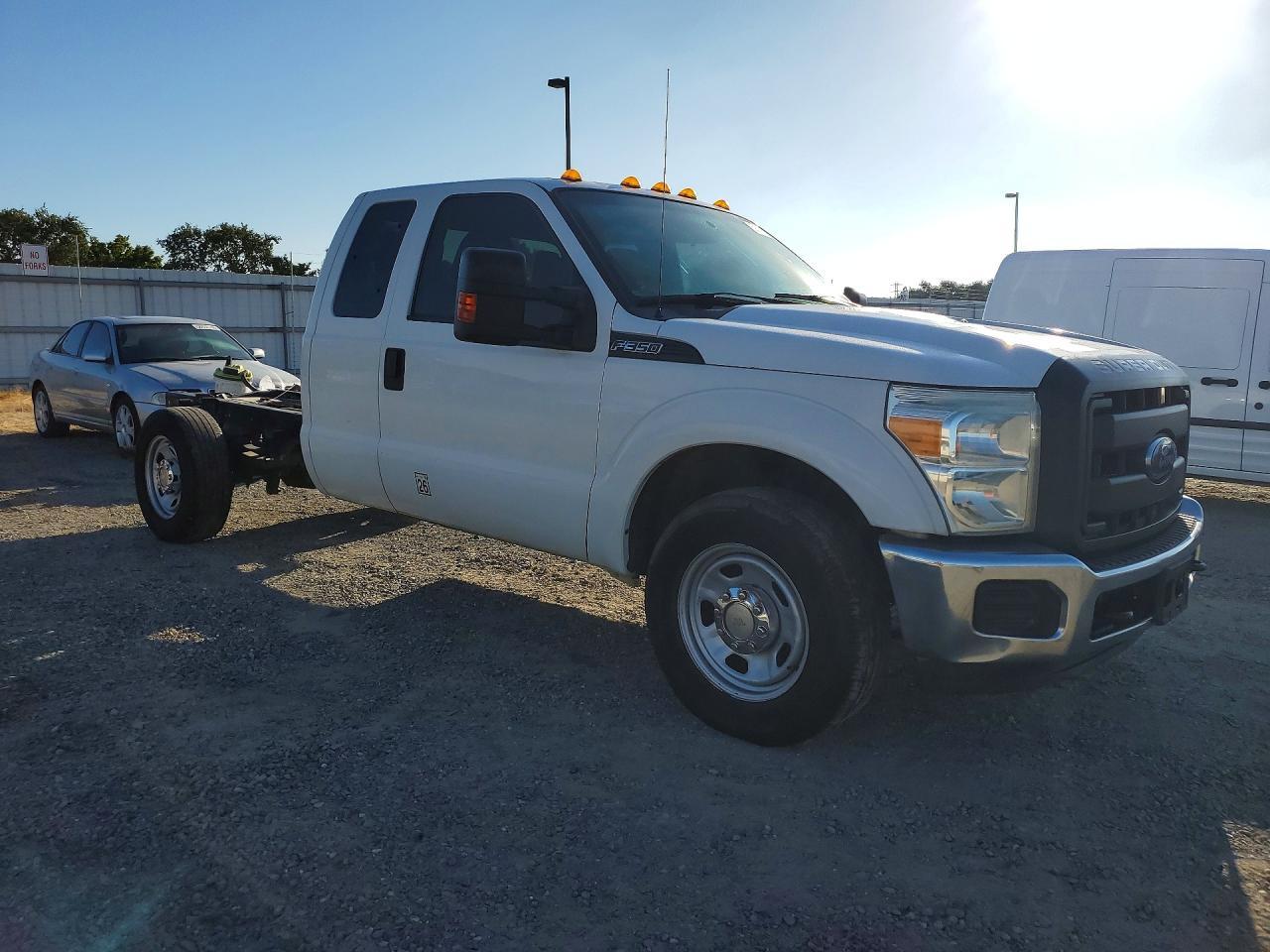 2014 Ford F350 Super Duty - Фото 4